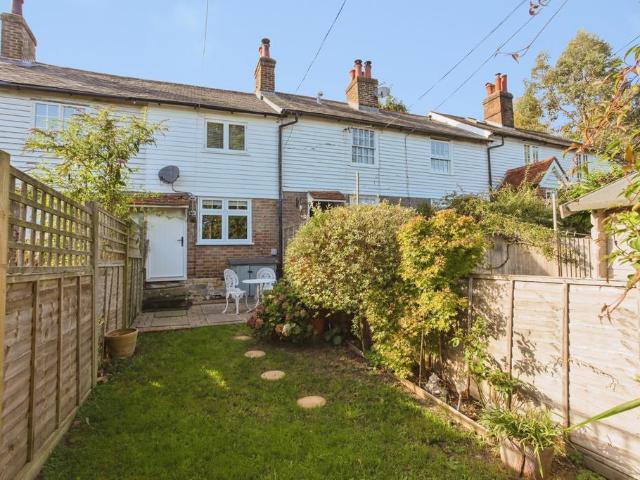 2 bedroom terraced house for sale