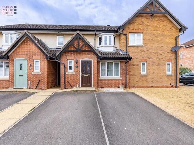 2 bedroom terraced house for sale