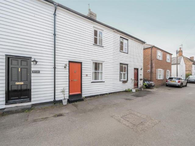2 bedroom terraced house for sale
