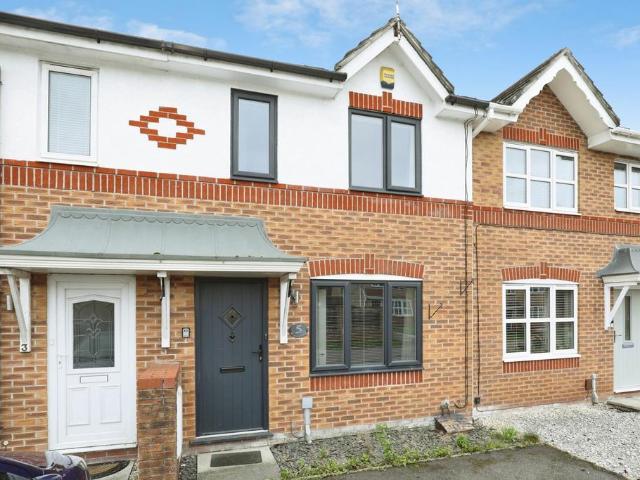 2 bedroom terraced house for sale