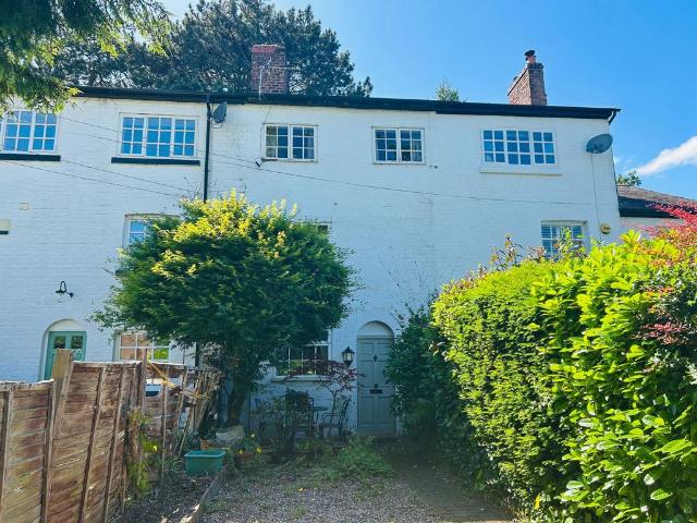 2 bedroom terraced house for sale