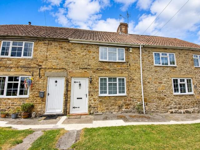 2 bedroom terraced house for sale