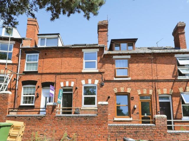 2 bedroom terraced house for sale