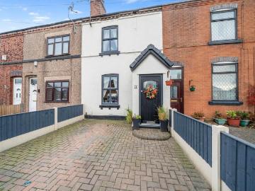 2 bedroom terraced house for sale