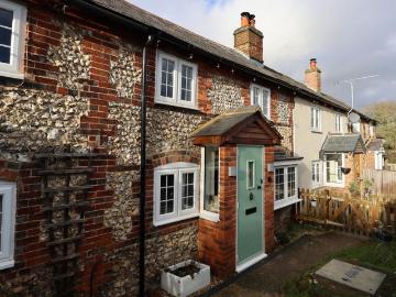 2 bedroom terraced house for sale