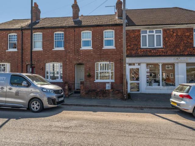 2 bedroom terraced house for sale