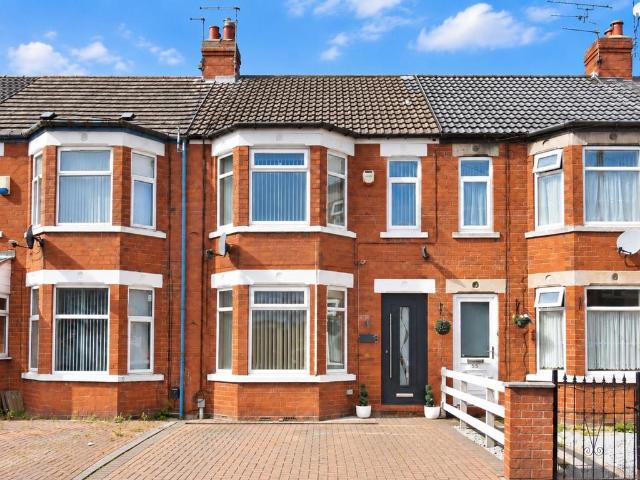 2 bedroom terraced house for sale