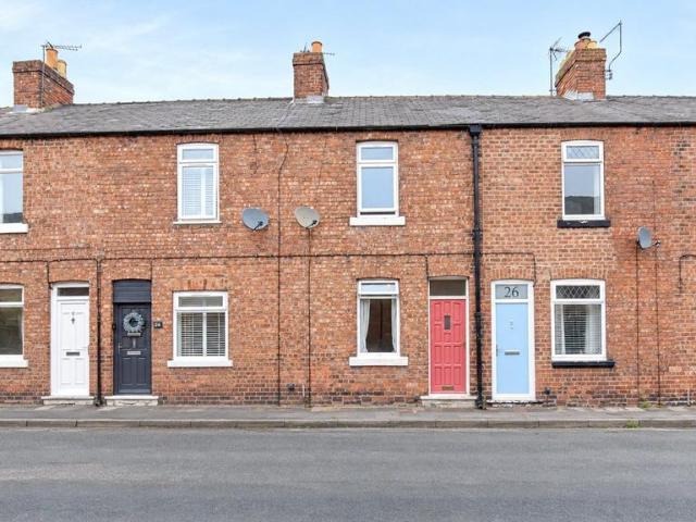 2 bedroom terraced house for sale