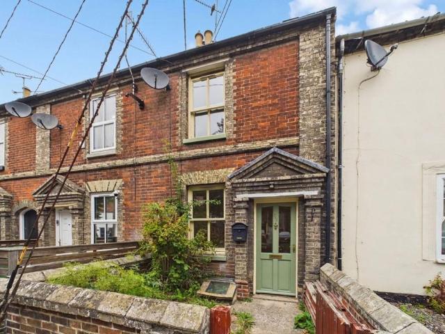 2 bedroom terraced house for sale