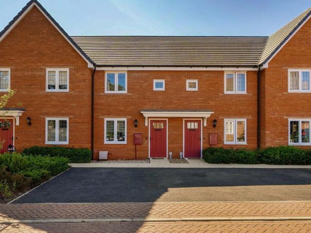 2 bedroom terraced house for sale