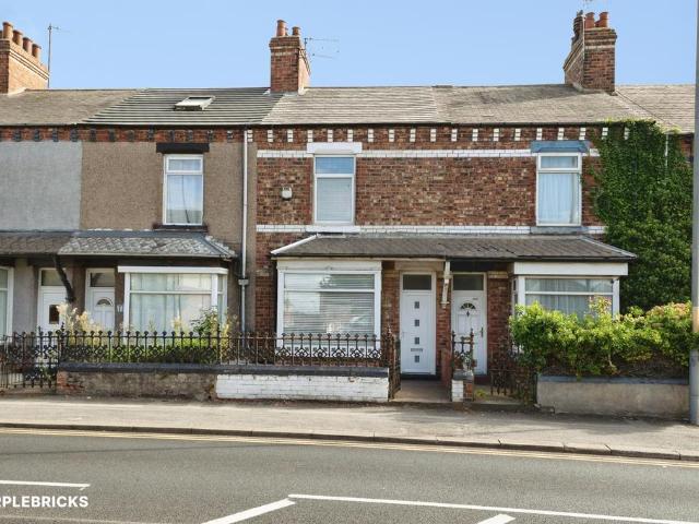 2 bedroom terraced house for sale