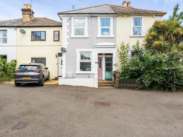 2 bedroom terraced house for sale