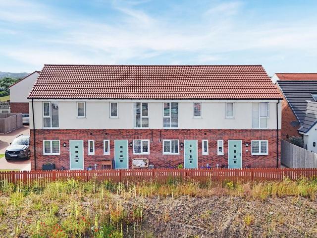 2 bedroom terraced house for sale