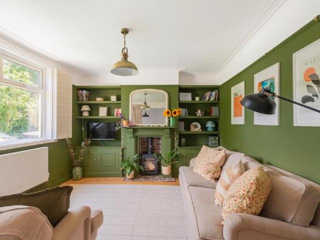 2 bedroom terraced house for sale