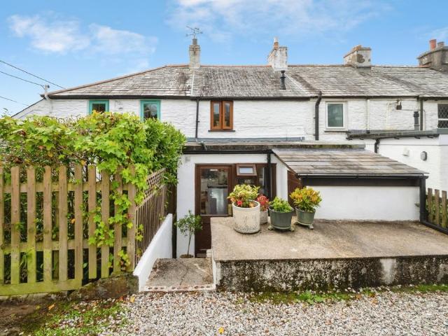 2 bedroom terraced house for sale