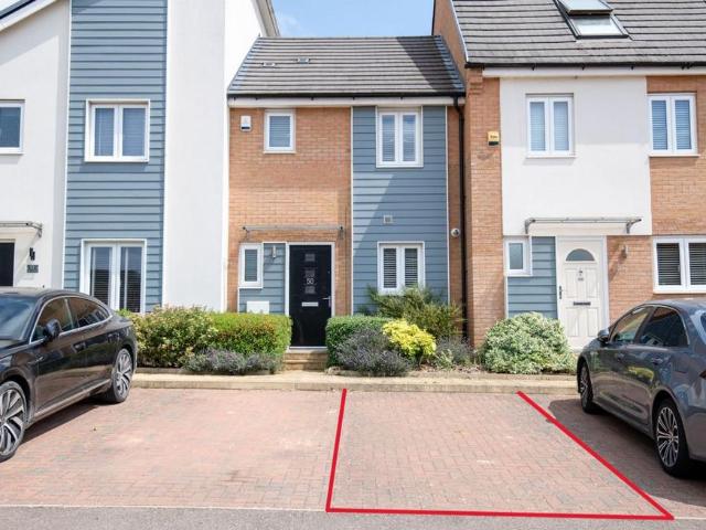 2 bedroom terraced house for sale
