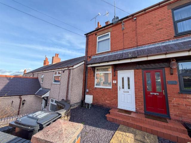 2 bedroom terraced house for sale