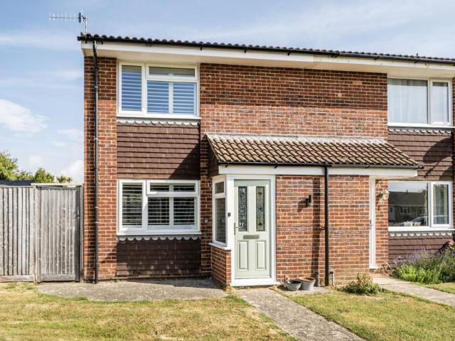 2 bedroom end of terrace house for sale