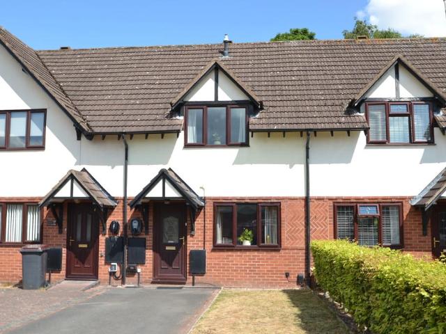 2 bedroom terraced house for sale