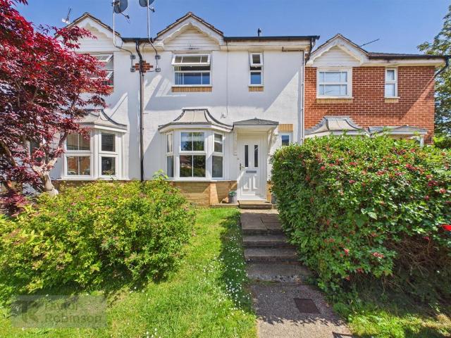 2 bedroom terraced house for sale