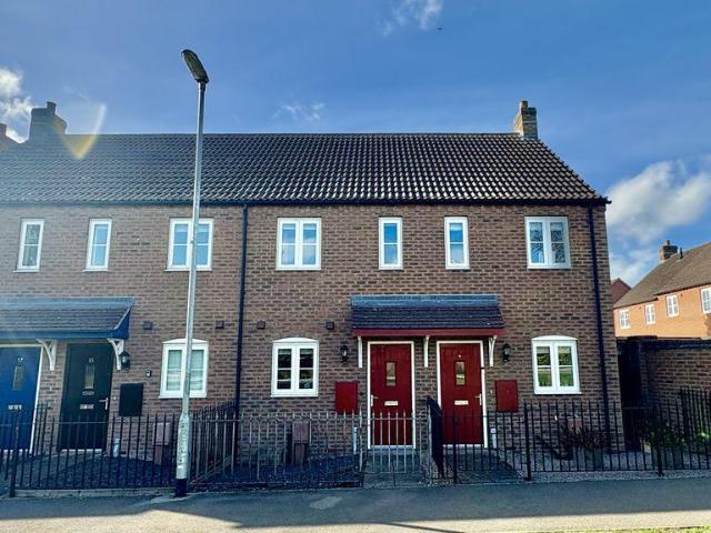 2 bedroom terraced house for sale