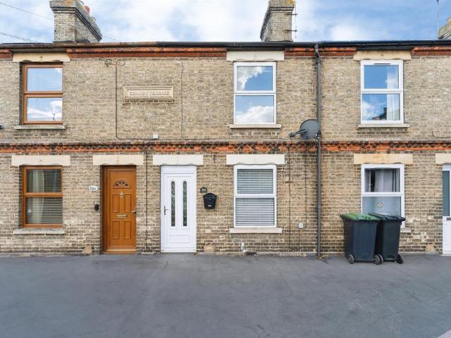 2 bedroom terraced house for sale