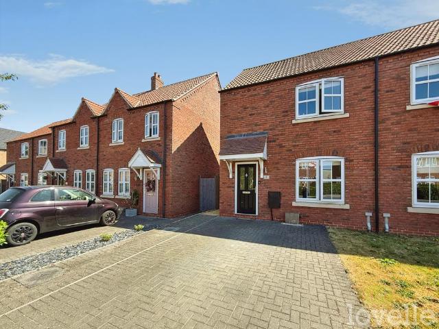 2 bedroom semi detached house for sale