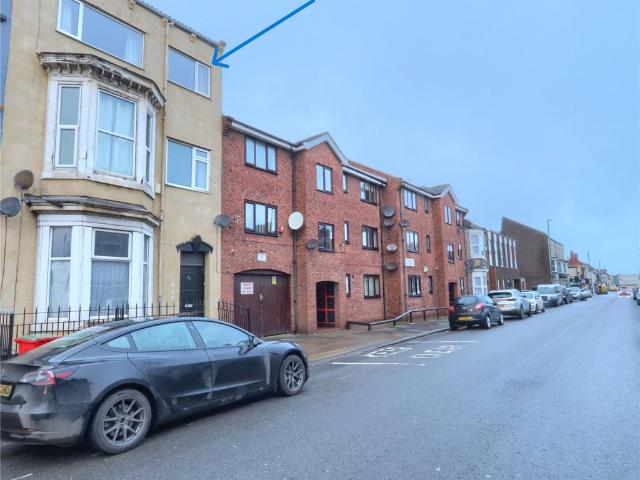 2 bedroom flat for sale