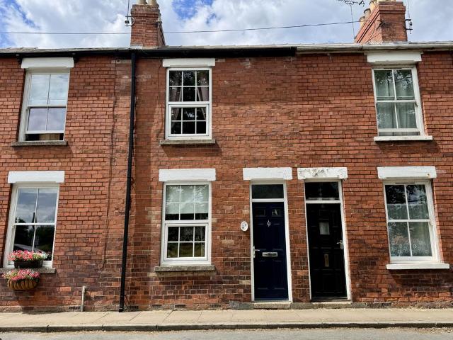 2 bedroom terraced house for sale