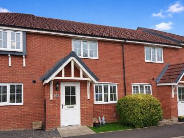 2 bedroom terraced house for sale