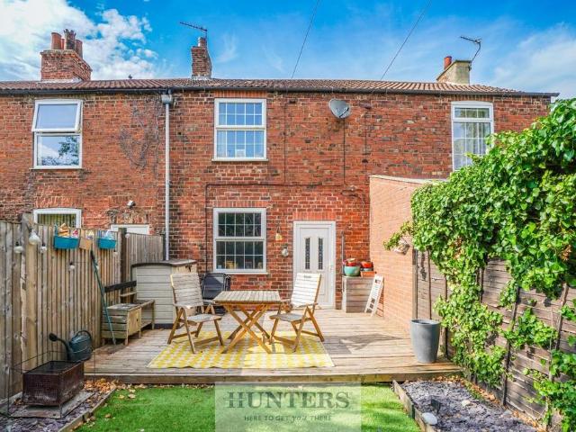 2 bedroom terraced house for sale