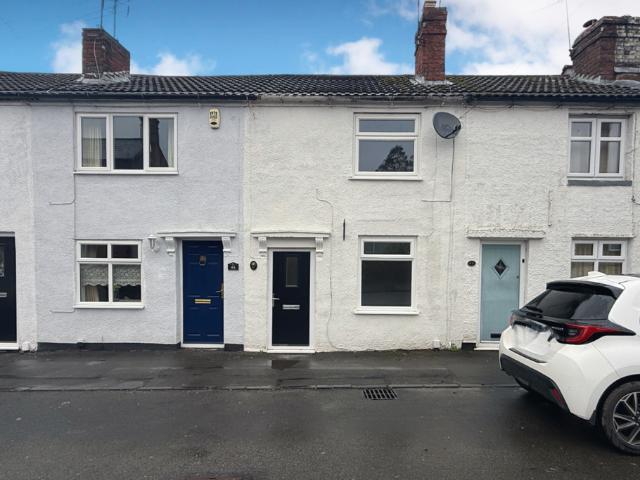 2 bedroom terraced house for sale