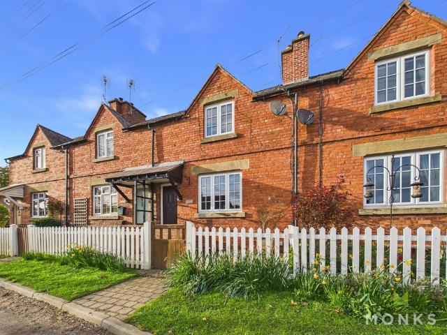 2 bedroom terraced house for sale