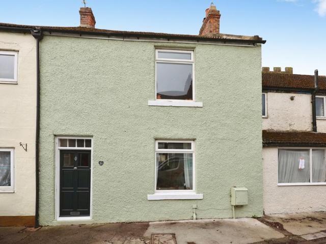 2 bedroom terraced house for sale