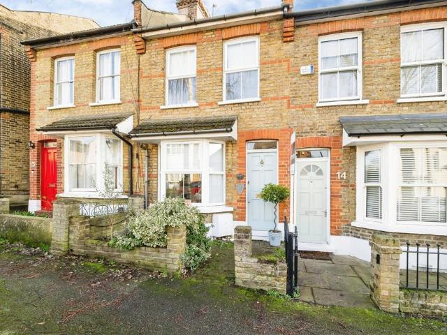 2 bedroom terraced house for sale