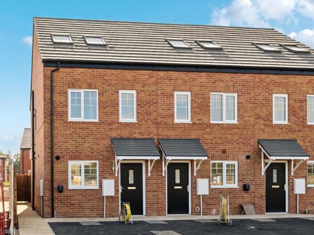 2 bedroom terraced house for sale