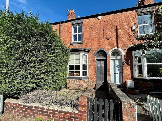 2 bedroom terraced house for sale