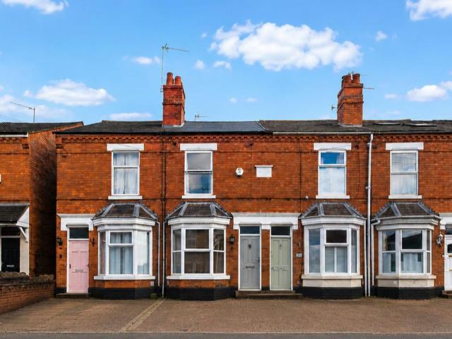 2 bedroom terraced house for sale
