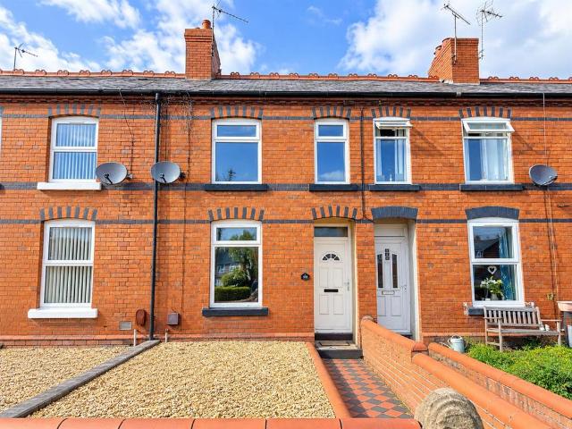 2 bedroom terraced house for sale
