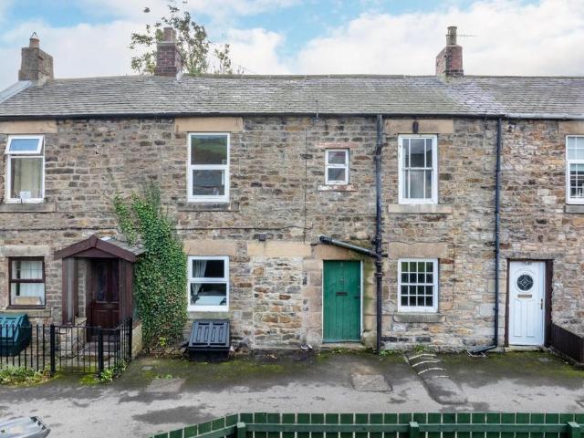 2 bedroom terraced house for sale