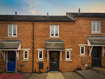 2 bedroom terraced house for sale