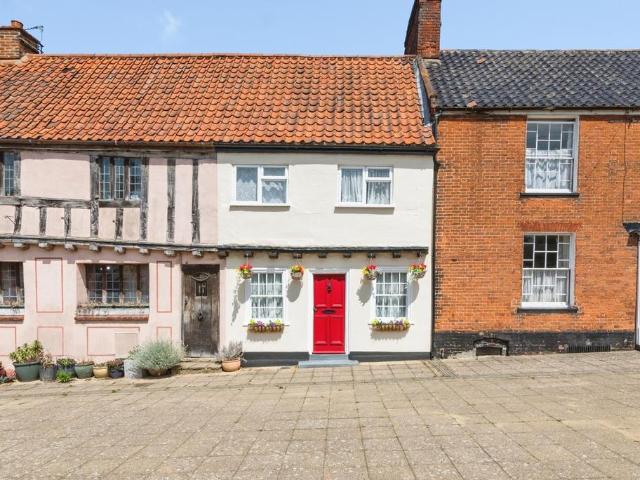 2 bedroom terraced house for sale