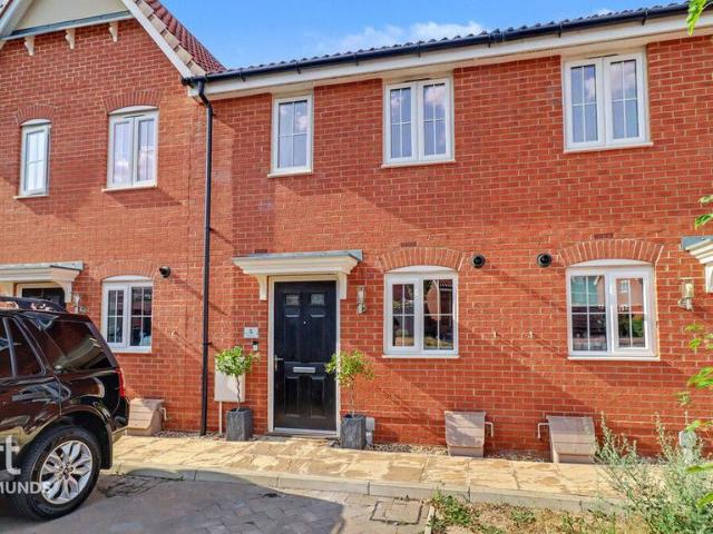 2 bedroom terraced house for sale