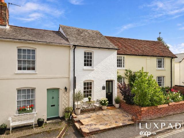 2 bedroom terraced house for sale