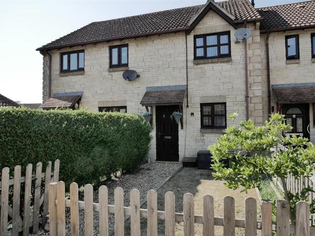 2 bedroom terraced house for sale