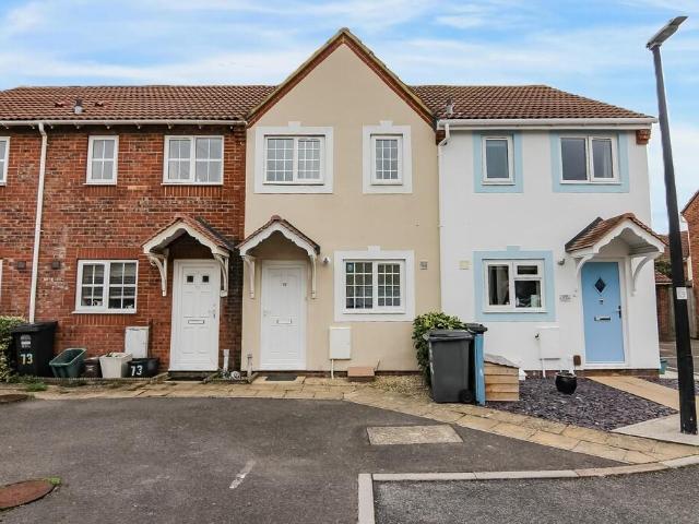 2 bedroom terraced house for sale