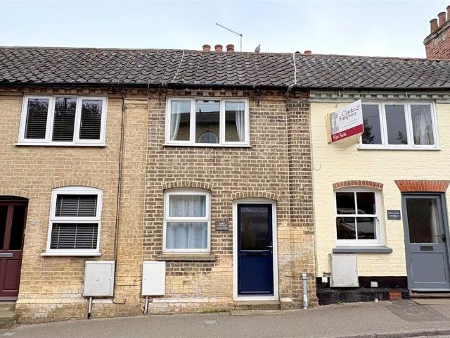 2 bedroom terraced house for sale