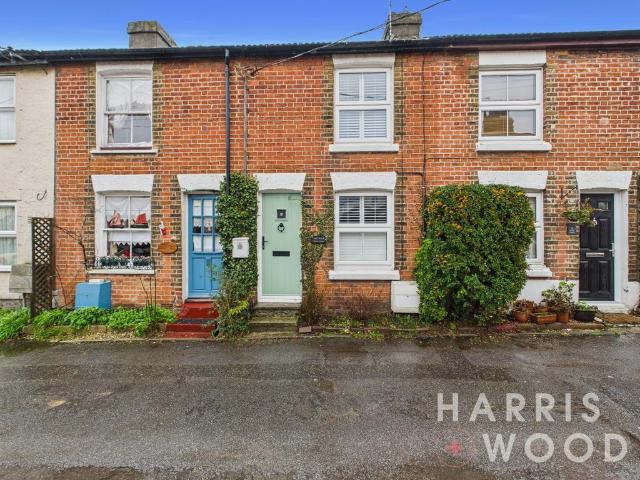 2 bedroom terraced house for sale