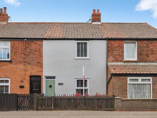 2 bedroom terraced house for sale