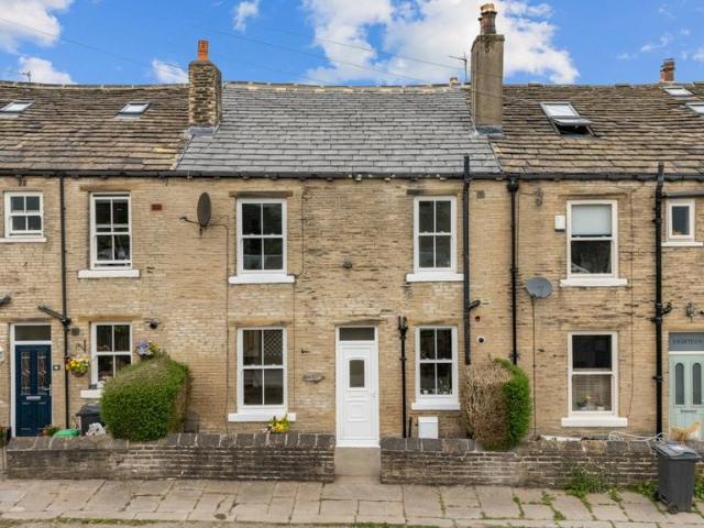 2 bedroom terraced house for sale